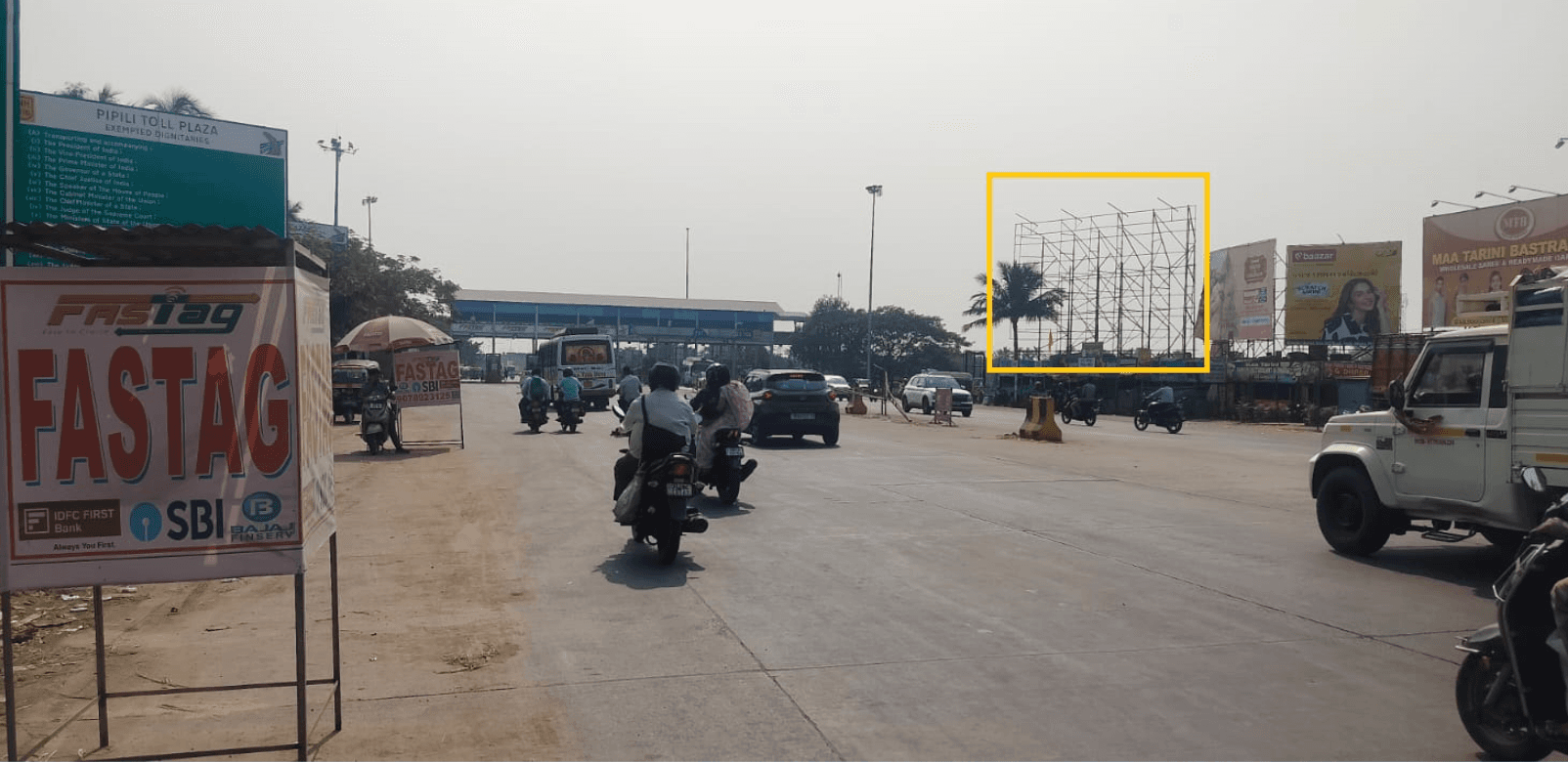 PIPILI TOLL GATE FACING BBSR 50X30 NL